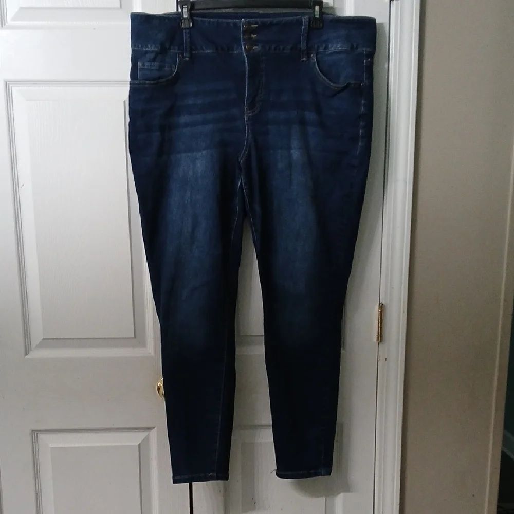 Royalty for Me dark wash slim stretch skinny jeans Sz 18W  EUC